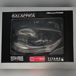 NIB LOOT CRATE Exclusive Battlestar Galactica Cyclon Raider 4.5"